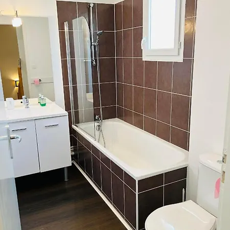 Holiday home Le Petit Bonheur: Family-friendly Nature Retreat With Pool Access *